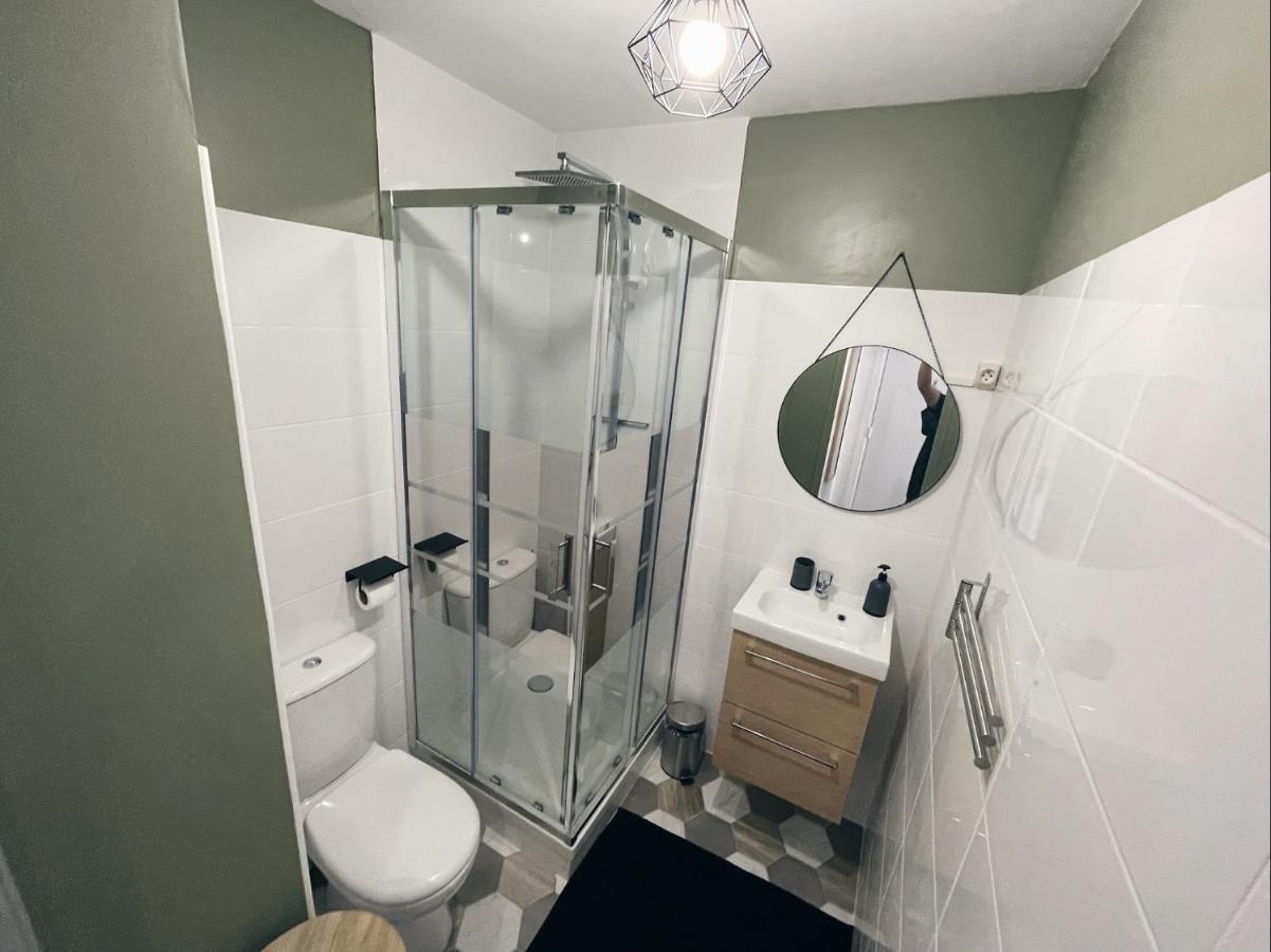 New: Appartement Tout Confort + Parking Gratuit Amiens Luaran gambar