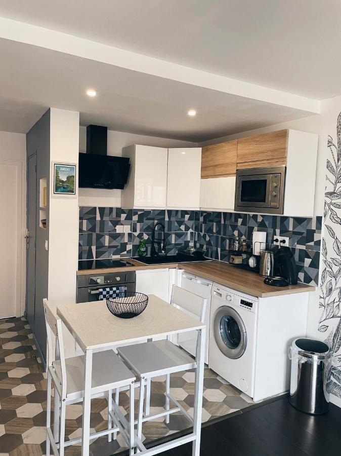 New: Appartement Tout Confort + Parking Gratuit Amiens Luaran gambar