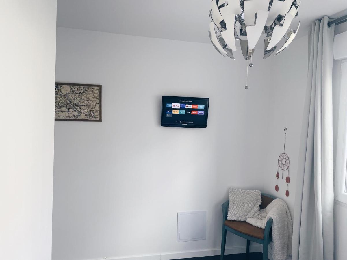 New: Appartement Tout Confort + Parking Gratuit Amiens Luaran gambar