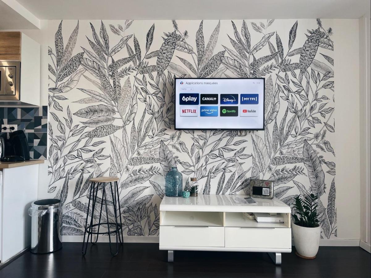New: Appartement Tout Confort + Parking Gratuit Amiens Luaran gambar
