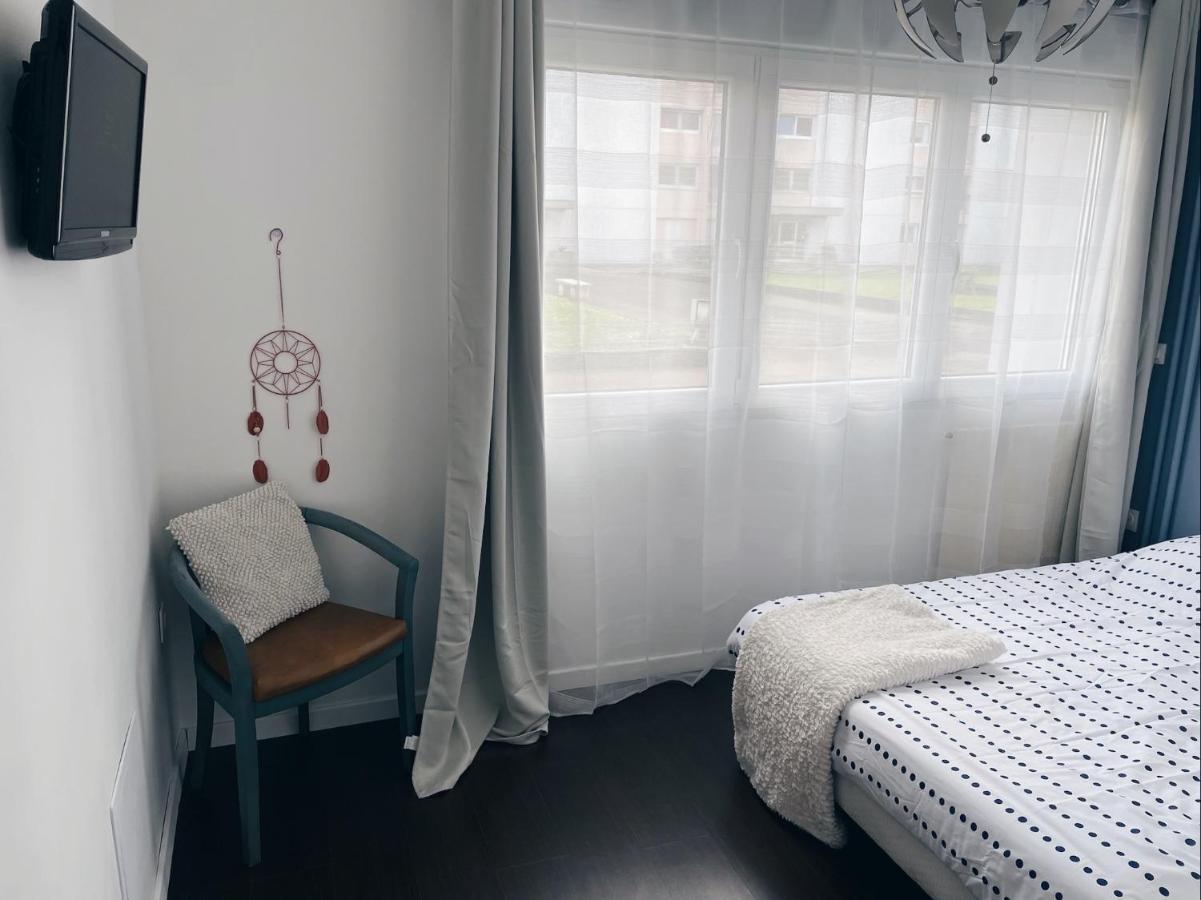 New: Appartement Tout Confort + Parking Gratuit Amiens Luaran gambar