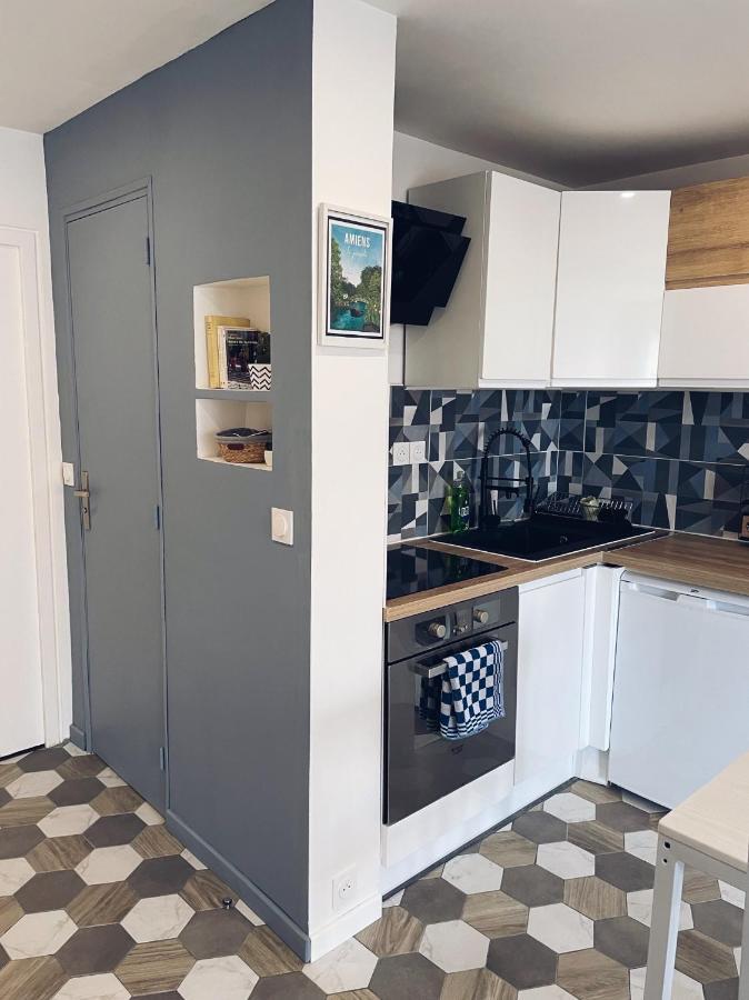 New: Appartement Tout Confort + Parking Gratuit Amiens Luaran gambar