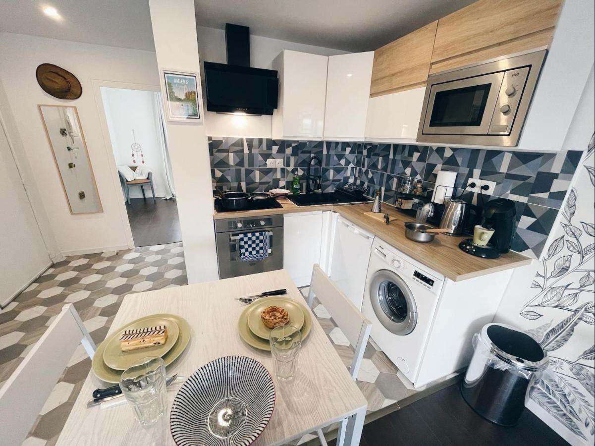 New: Appartement Tout Confort + Parking Gratuit Amiens Luaran gambar